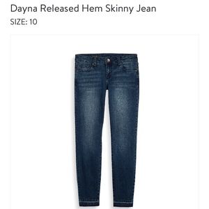 ⭐️sale⭐️Super comfy frayed skinny jeans sz 10